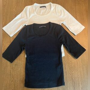 Womens Abercrombie & Fitch 3/4 sleeve ribbed tees. XS. 1 black 1 white. Both EUC